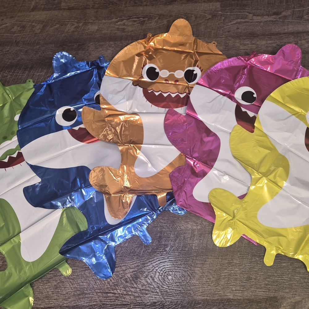 Colorful Baby Shark Family Foil Balloons - 2 Sets